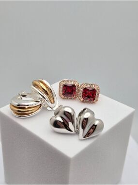 3 Pair Earring Set Two Tone Ribbed Red Gemstone & Silver Heart Studs New